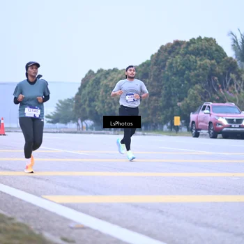 Runner Photo 7557106