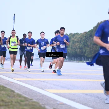 Runner Photo 7557108