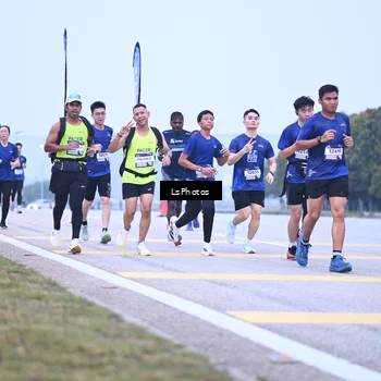 Runner Photo 7557110