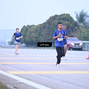 Runner Photo 7557111
