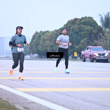 Runner Photo 7557113