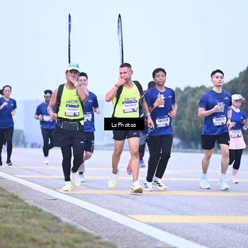 Runner Photo 7557124