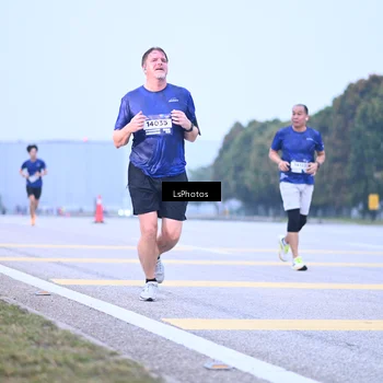 Runner Photo 7557147