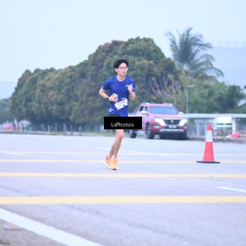 Runner Photo 7557157