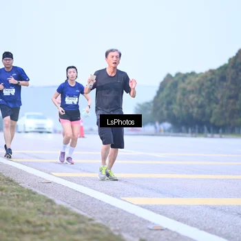 Runner Photo 7557176