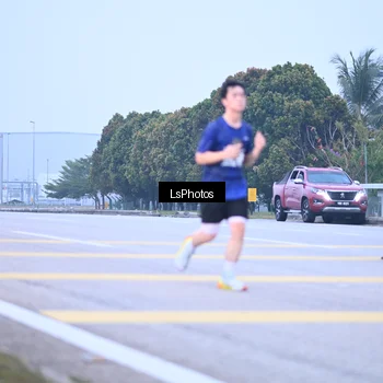 Runner Photo 7557189
