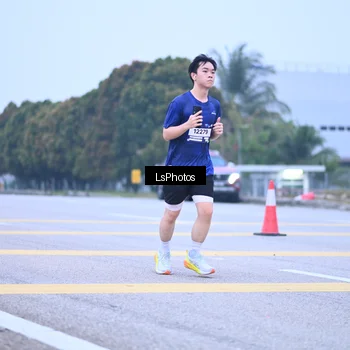 Runner Photo 7557191