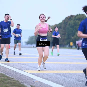 Runner Photo 7557215