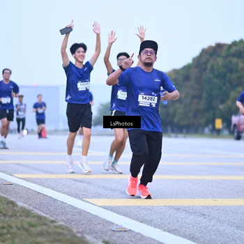 Runner Photo 7557229