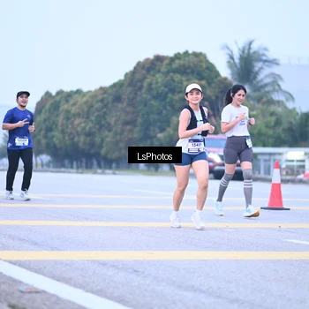 Runner Photo 7557300