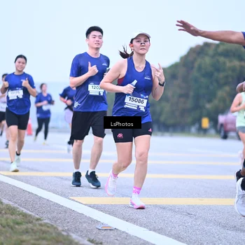 Runner Photo 7557307