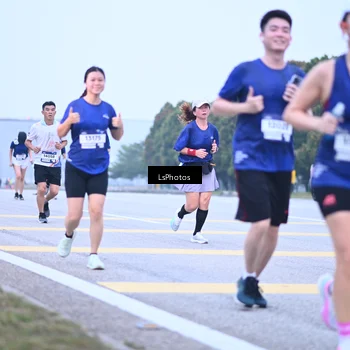 Runner Photo 7557317
