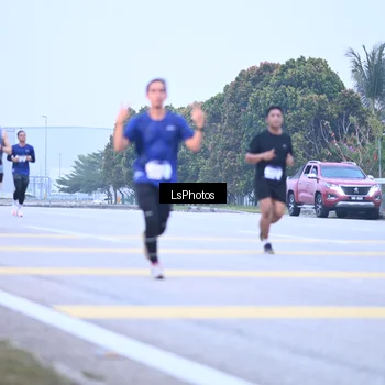 Runner Photo 7557351