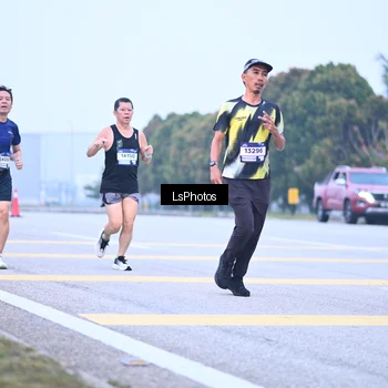 Runner Photo 7557355