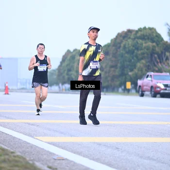 Runner Photo 7557357