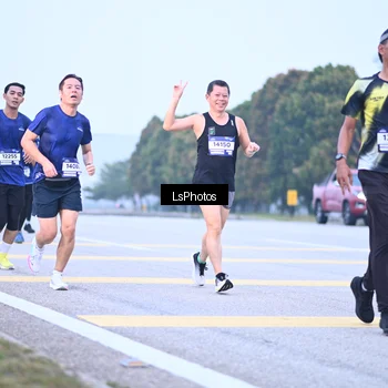 Runner Photo 7557359