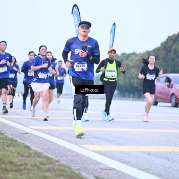 Runner Photo 7557403
