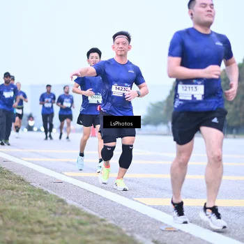 Runner Photo 7557417