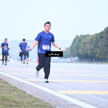 Runner Photo 7557445