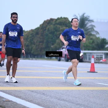 Runner Photo 7557467