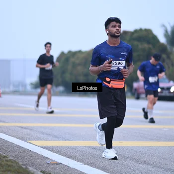 Runner Photo 7557477