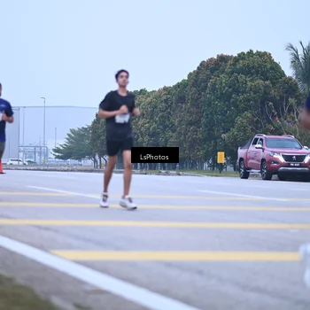 Runner Photo 7557480