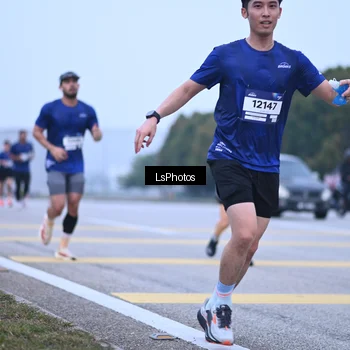 Runner Photo 7557499