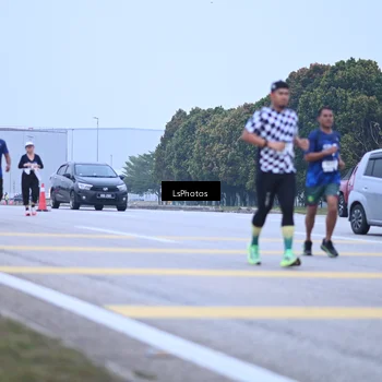Runner Photo 7557525