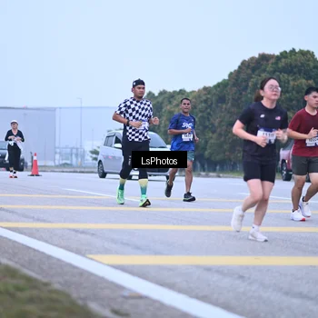 Runner Photo 7557537