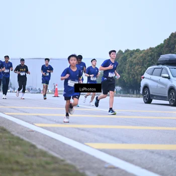 Runner Photo 7557574