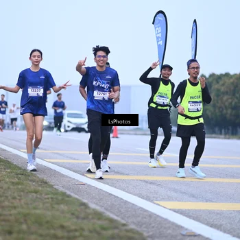 Runner Photo 7557592