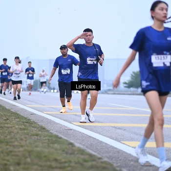 Runner Photo 7557596