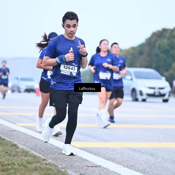 Runner Photo 7557938