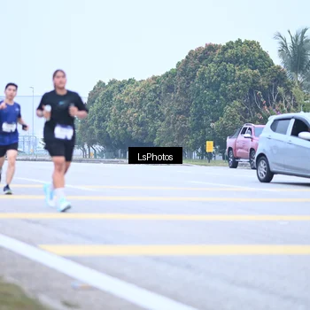 Runner Photo 7557943