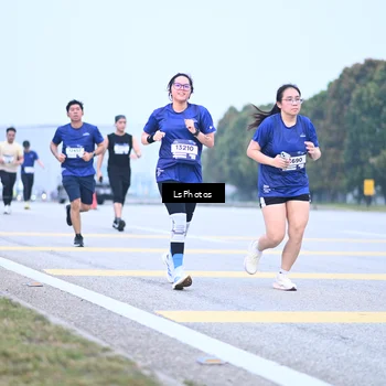 Runner Photo 7557950