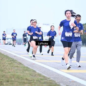 Runner Photo 7558003