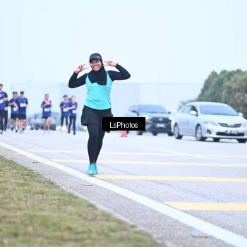 Runner Photo 7558005