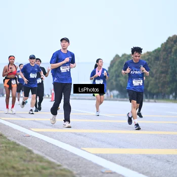 Runner Photo 7558011