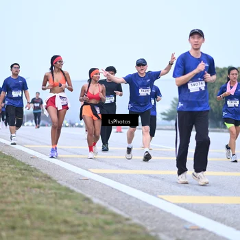 Runner Photo 7558012