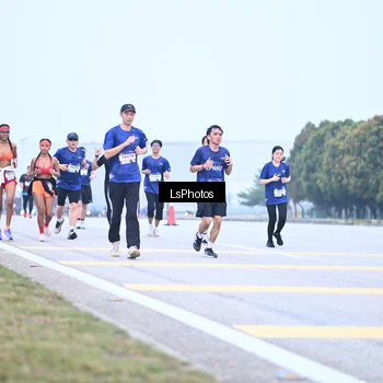 Runner Photo 7558014