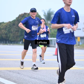 Runner Photo 7558020