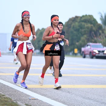 Runner Photo 7558021