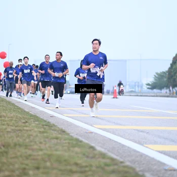 Runner Photo 7558024