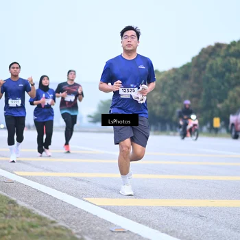 Runner Photo 7558029