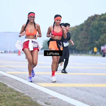 Runner Photo 7558041
