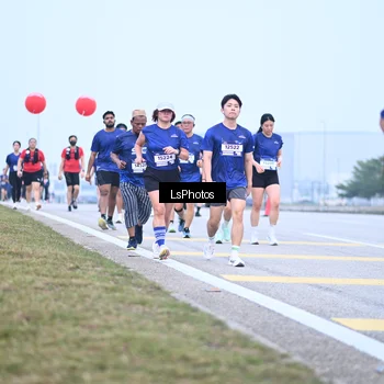 Runner Photo 7558046