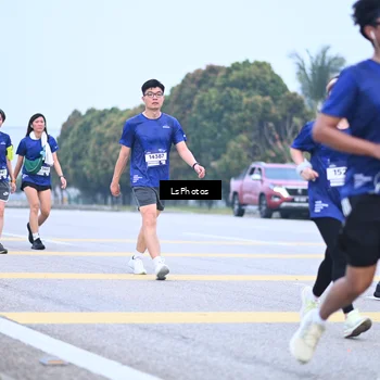 Runner Photo 7558055