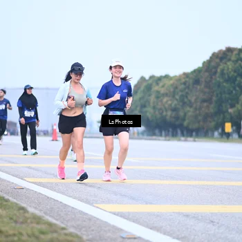 Runner Photo 7558069