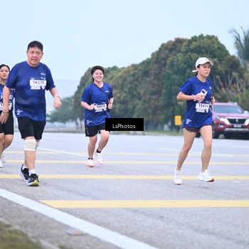 Runner Photo 7558110