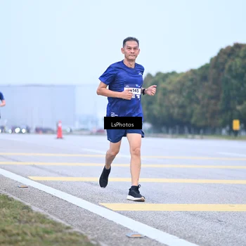 Runner Photo 7558151